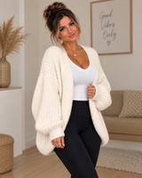 Creme  Oversize Strickjacke – Cozy & Chic